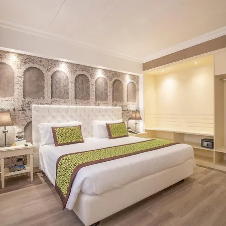 Hotel Giberti & 4*